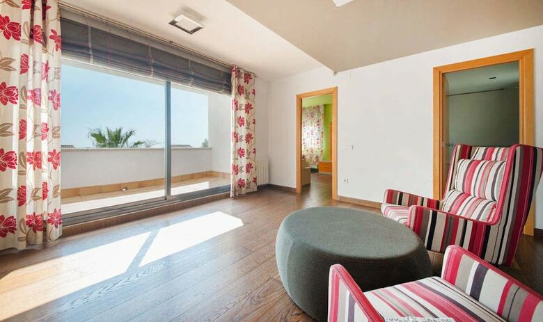 Villa D�j� Vu With Stunning Sea Views