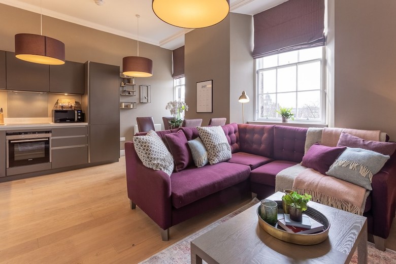 No.1 Apartments ? George IV Bridge