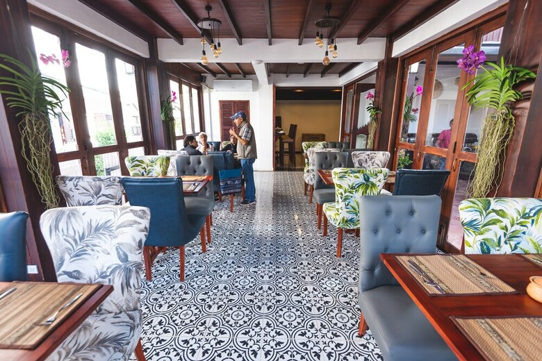 Hotel Jasmine Ville Guesthouse