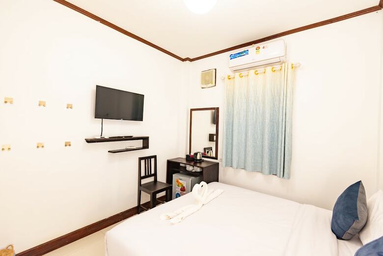 Hotel Jasmine Ville Guesthouse