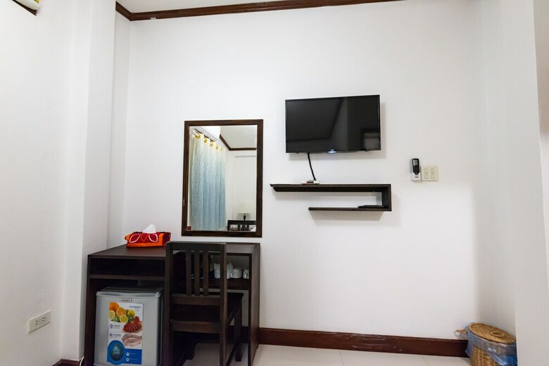 Hotel Jasmine Ville Guesthouse