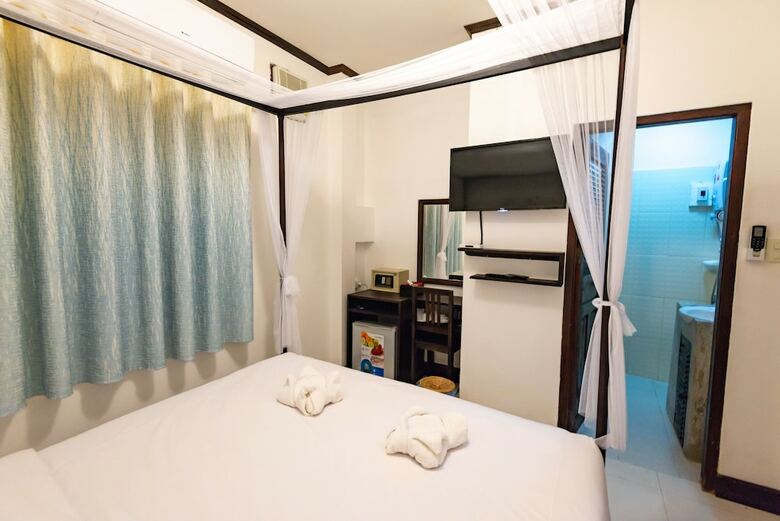 Hotel Jasmine Ville Guesthouse