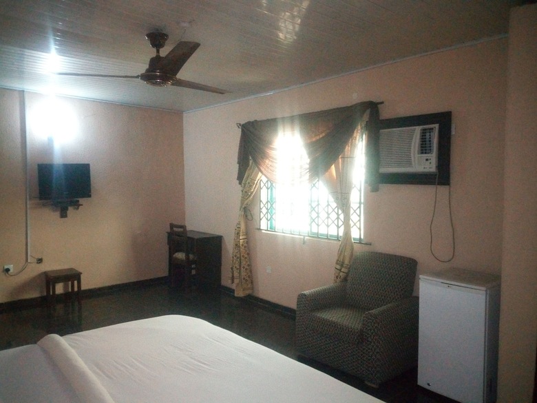 Hotel Dam'syl Suites