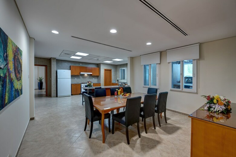 J5 Holiday Homes 3br Apartment