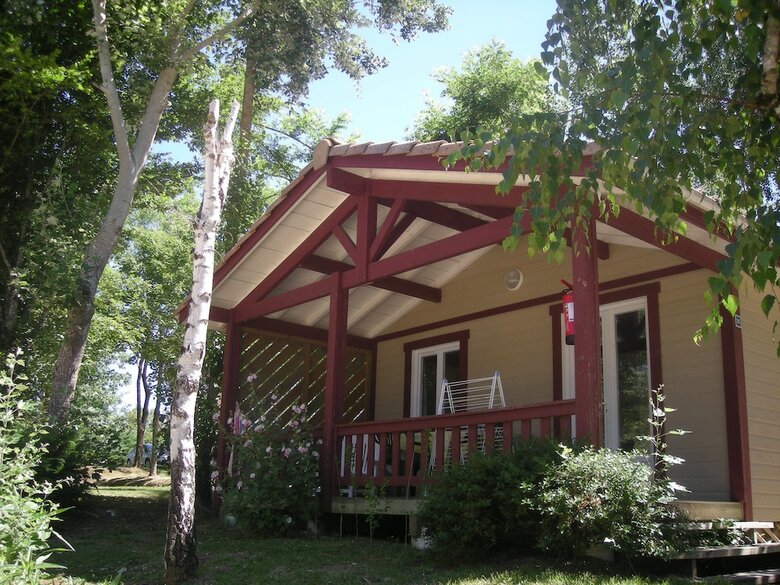 Camping Les Lacs de Courtes - G�tes