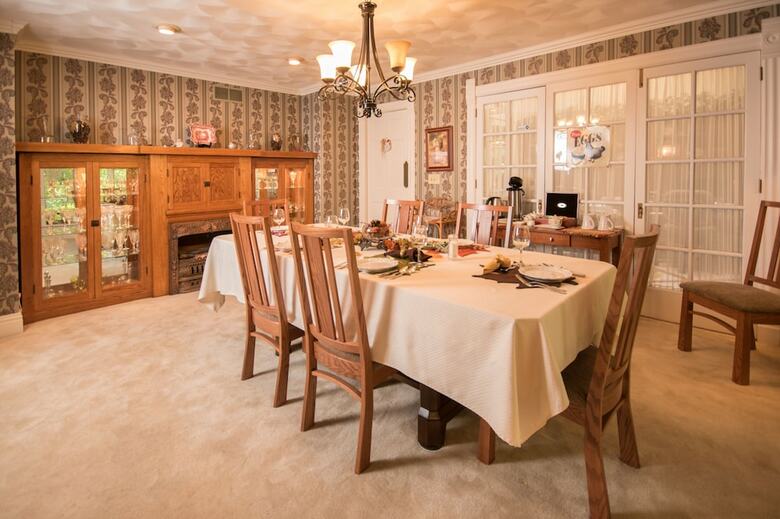 The Speckled Hen Inn Bed And Breakfast