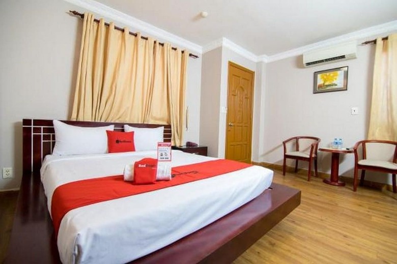 Hotel Reddoorz Near Hiecc Tan Binh