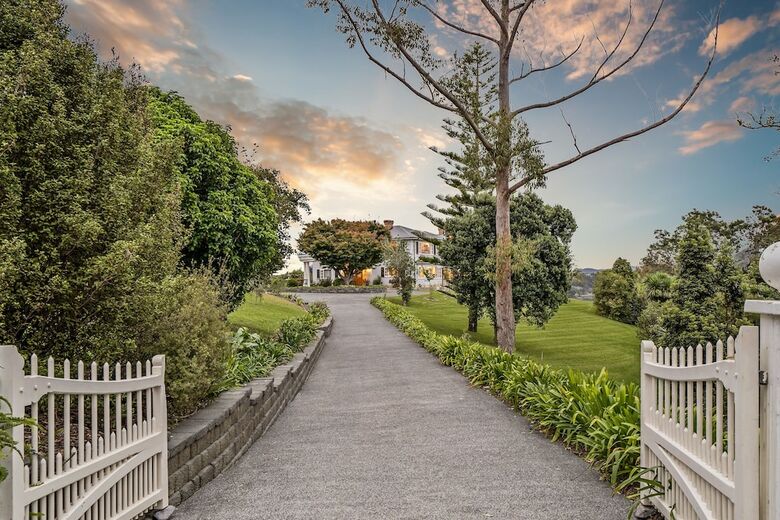 Hotel Matauwhi Bay Manor
