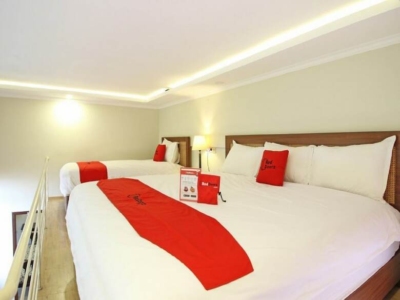 Hotel Reddoorz Plus Near Hartono Mall 2