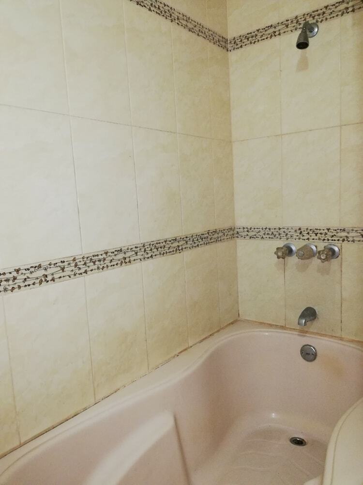 Hostal La Quinta de Allison Hotel & Backpackers