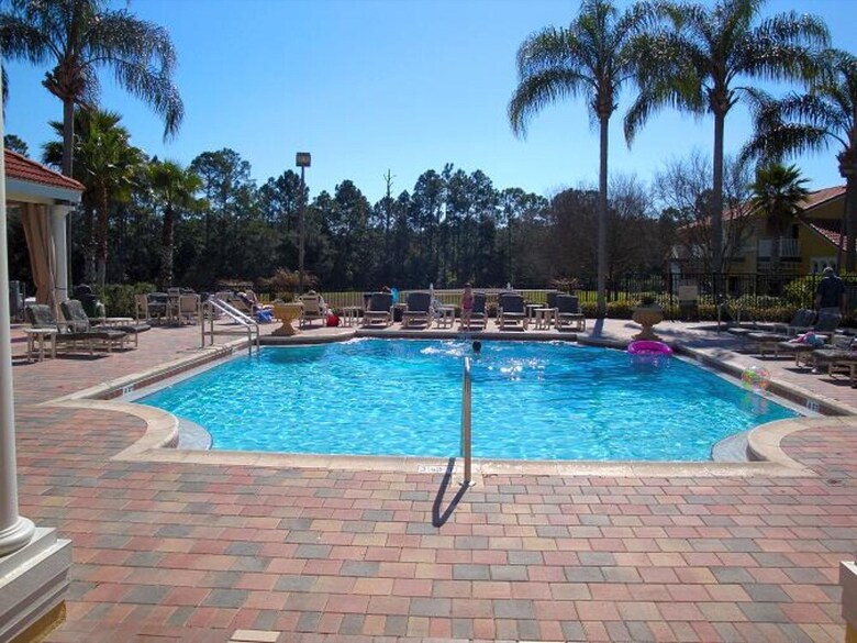 3br 2.5ba Home In Emerald Island Resort By Cv-8479