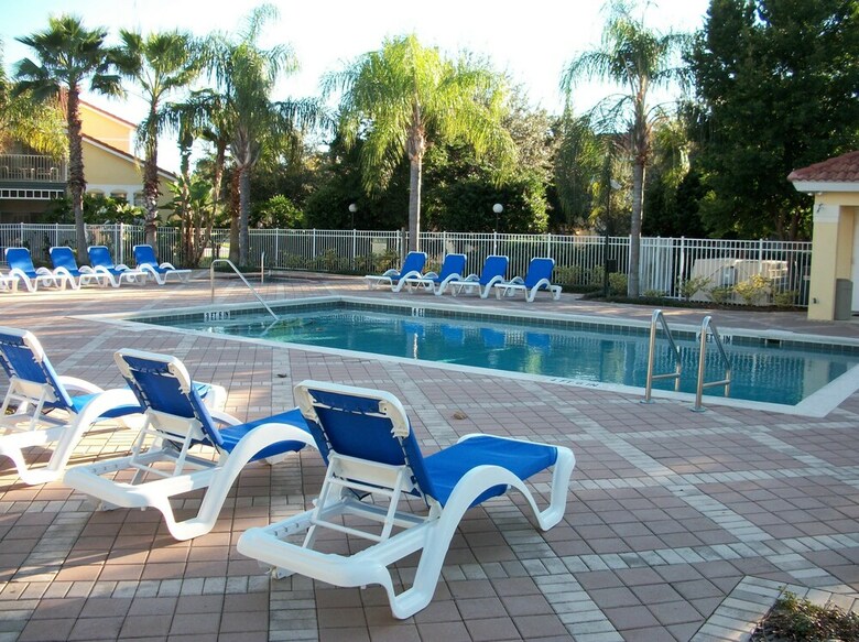 3br 2.5ba Home In Emerald Island Resort By Cv-8479