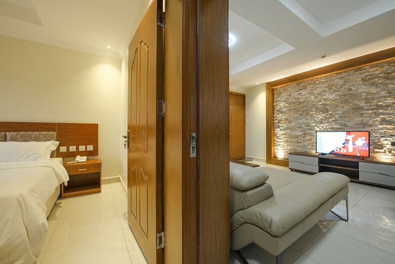 Lexor Apartments