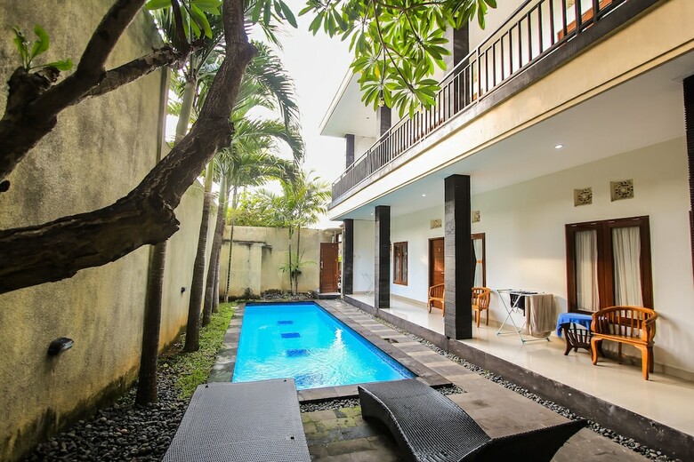 Bed & Breakfast Graha Wedha Kuta