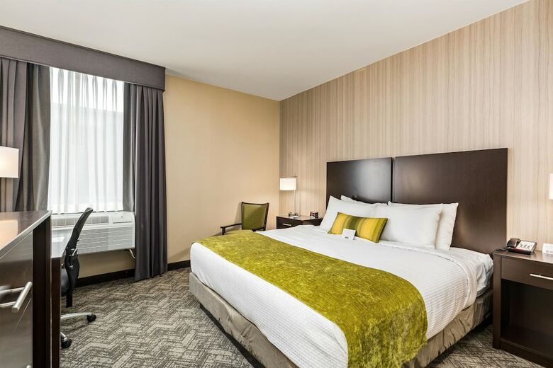Best Western Plus Philadelphia-pennsauken Hotel
