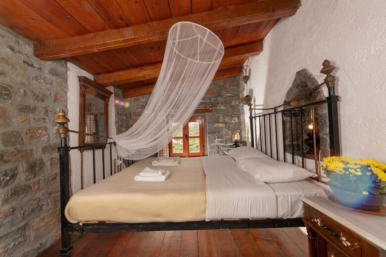 Homes Of Cretan Tradition