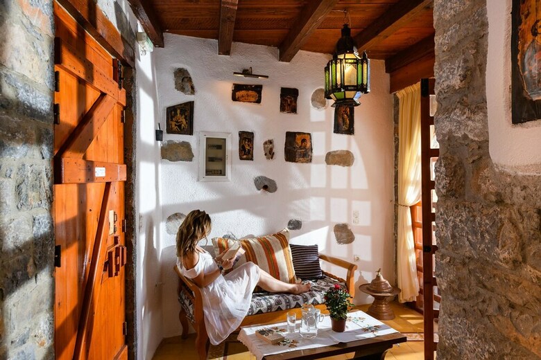 Homes Of Cretan Tradition