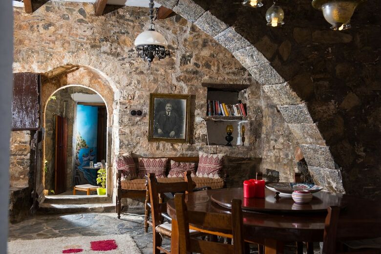Homes Of Cretan Tradition