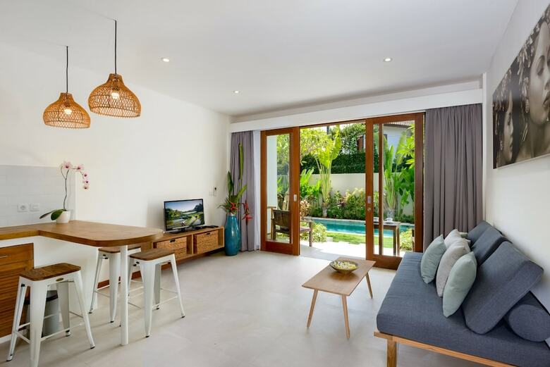 Hotel Echo Beach Villa & Apartment