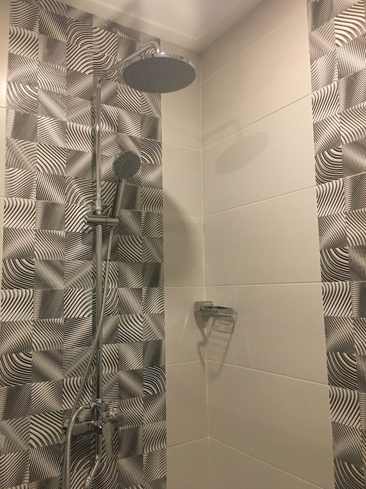 Hostal Robinland Residences - Hostel