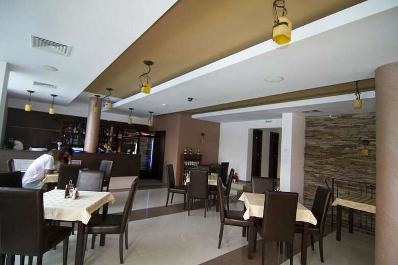 Salena Plaza Hotel