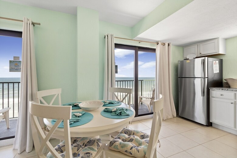 Tropical Suites At Sunglow Resort