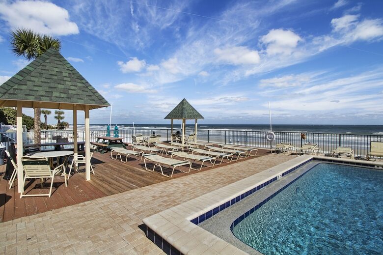 Tropical Suites At Sunglow Resort