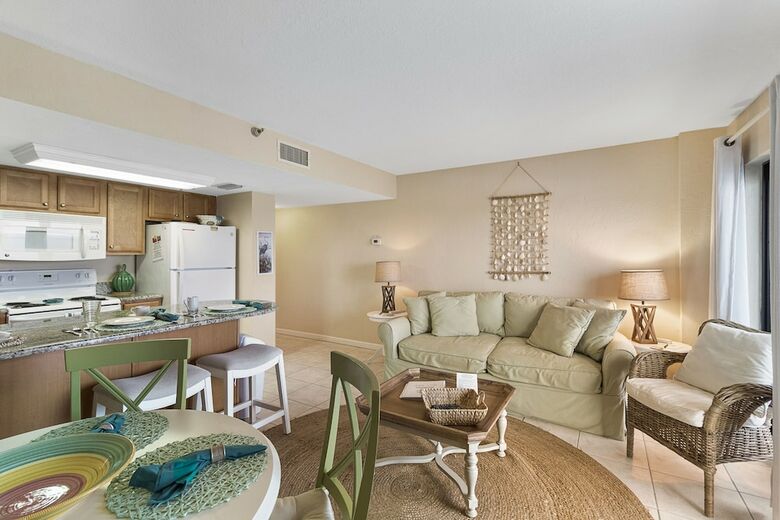 Tropical Suites At Sunglow Resort