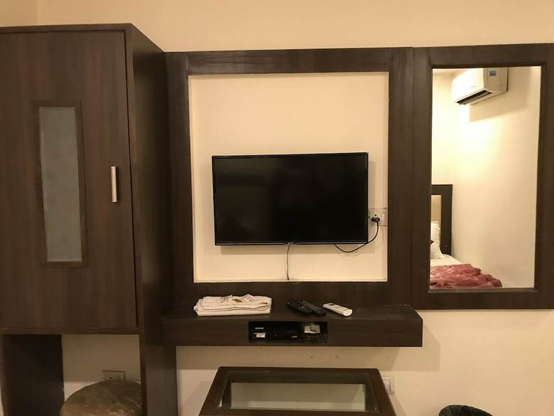 Hotel Avtar At New Delhi Railway Station