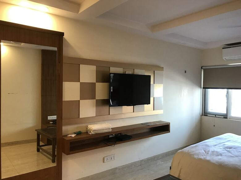 Hotel Avtar At New Delhi Railway Station