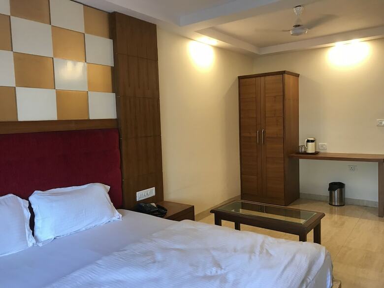 Hotel Avtar At New Delhi Railway Station