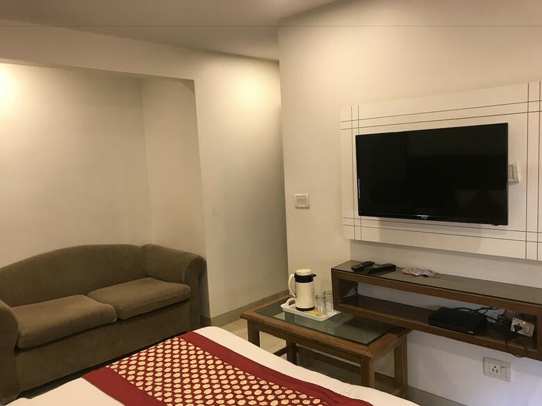 Hotel Avtar At New Delhi Railway Station