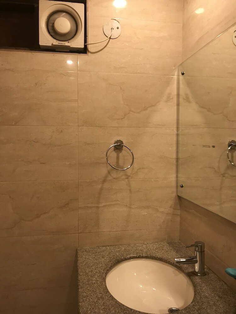 Hotel Avtar At New Delhi Railway Station