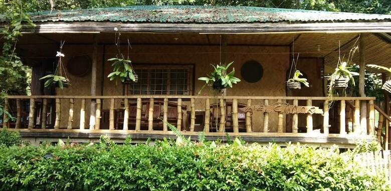 Hotel Nelly's Nipa Hut
