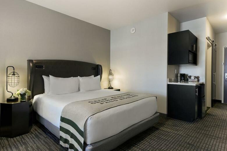 Hotel Oxford Suites Paso Robles