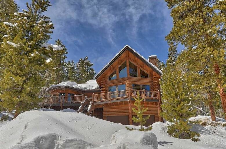 Black Bear Lodge (Private Home) Holiday Home 4