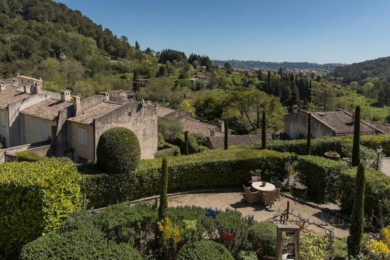 Bed & Breakfast Chambres D'h�tes Villa C�dria