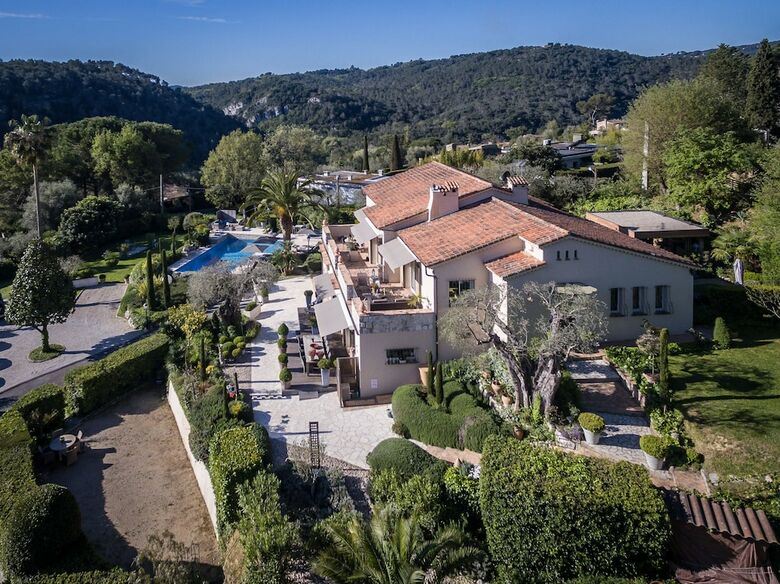 Bed & Breakfast Chambres D'h�tes Villa C�dria