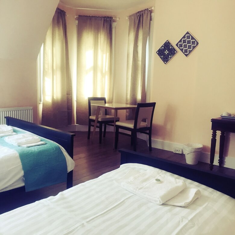 Bed & Breakfast Tourian Lounge Hotel