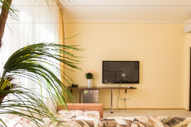 Hotel Oasis In Forest