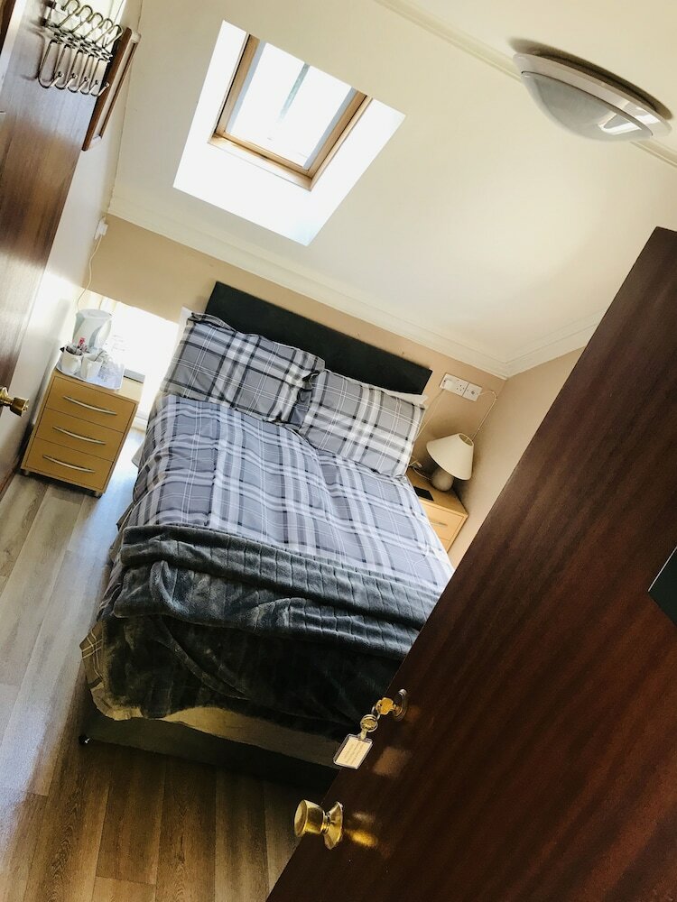 Hotel Pisgah Guest House