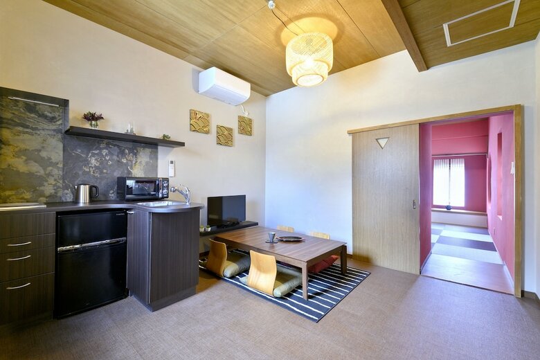 Apartamentos Nishichayagai Muu House Hotel