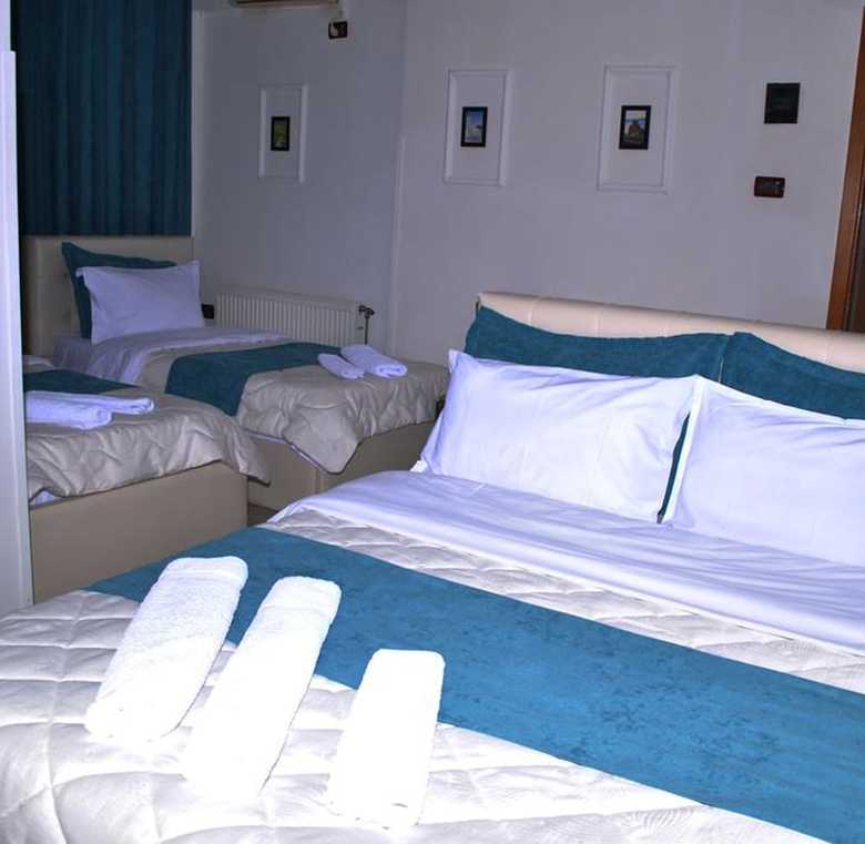 Hotel The First