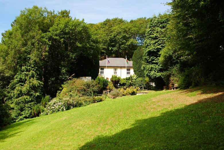 Hotel Panteinion Hall