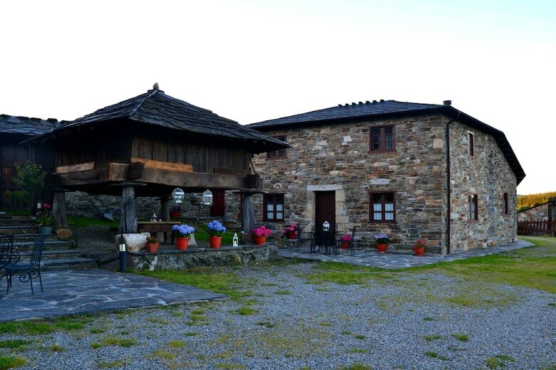 Apartamentos Rurales Ron