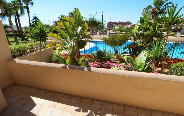 Albardi 3�a - Magn�fico Apartamento En Aguadulce