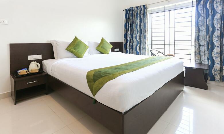 Hotel Treebo Trend Light House