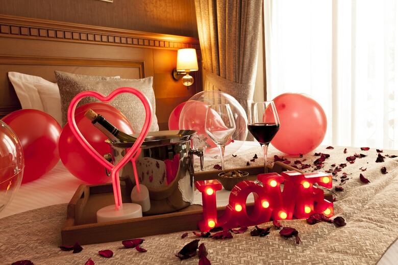 Hotel Royan Suites
