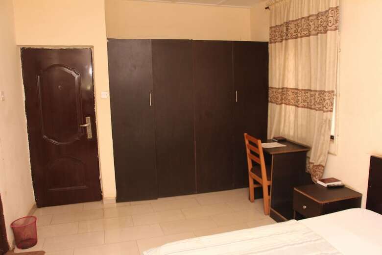 Hotel Sapphire Guest House