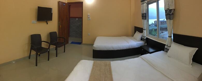 Hotel Golden Lake